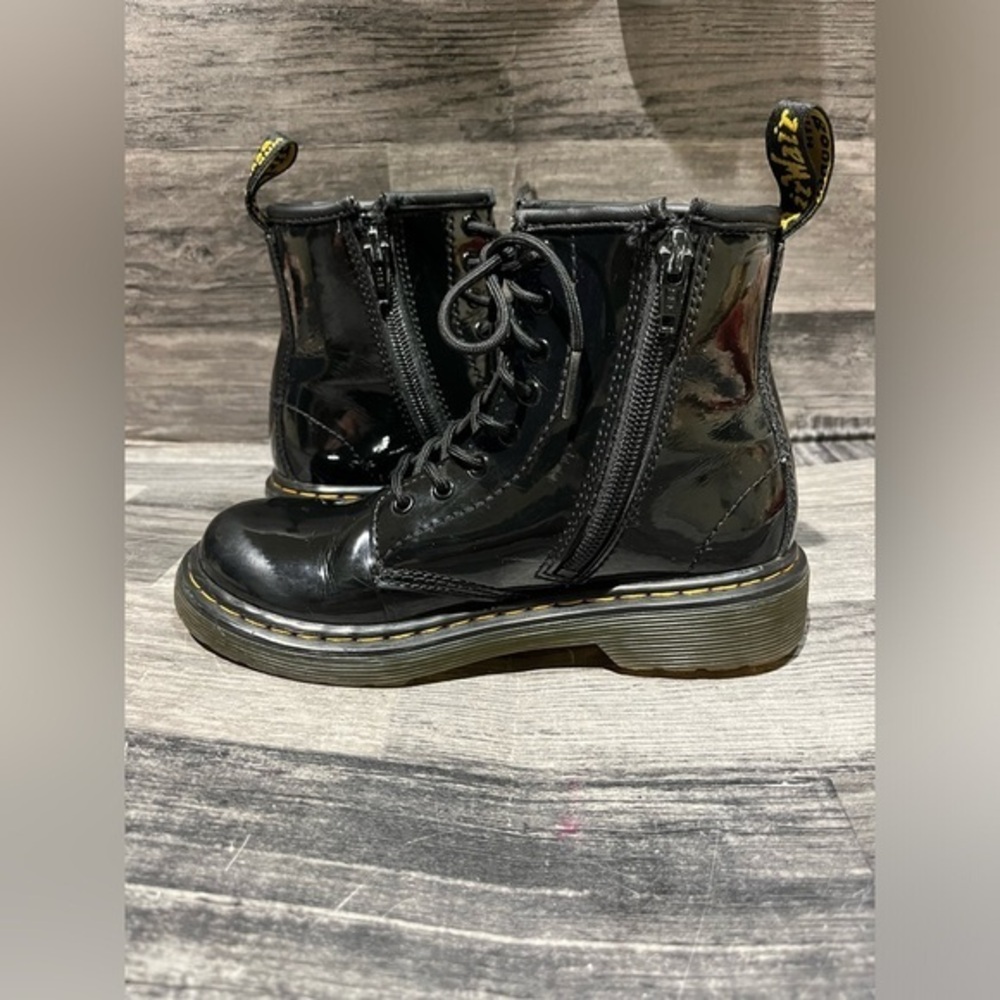 Doc Martens Air Wair Size 1US Kids BLACK GLOSSY‎ ANKLE HIGH SIDE ZIP 1460J